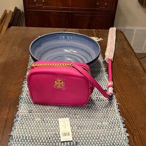 Tory Burch Bombe bag. NWT.  Limited edition mini bag. Crazy Pink (hot pink)